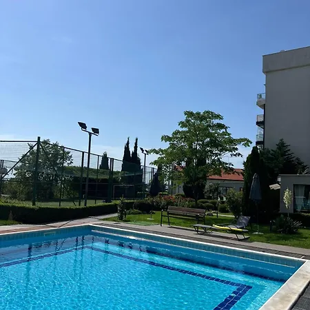 Апартамент Черно И Бяло - 11 Apartment *