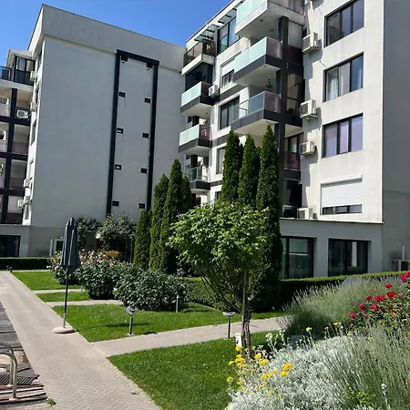 Apartment Апартамент Черно И Бяло - 11